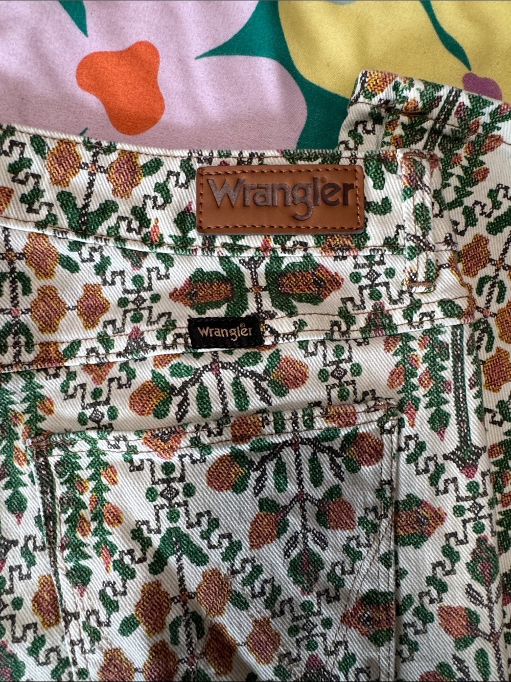 Wrangler Retro Floral-Print Flare Leg Jeans in Cream, Green, Brown - Picture 5 of 6